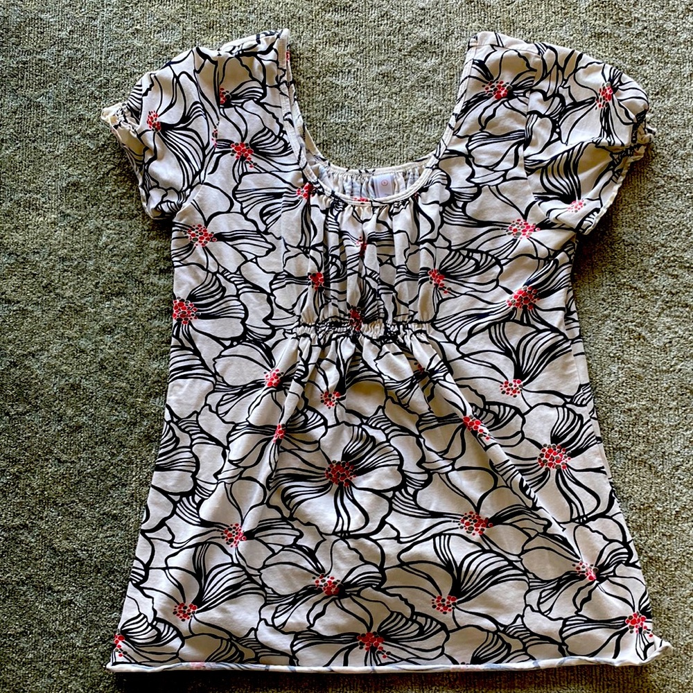 Lucy Short sleeve top. Size Large